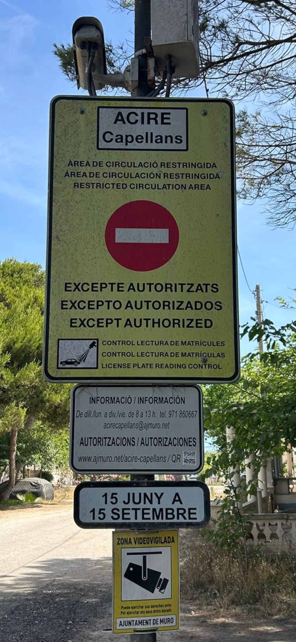 ⛔ Accès au parking de Capellanes restreint du 15 juin au 15 septembre ⛔