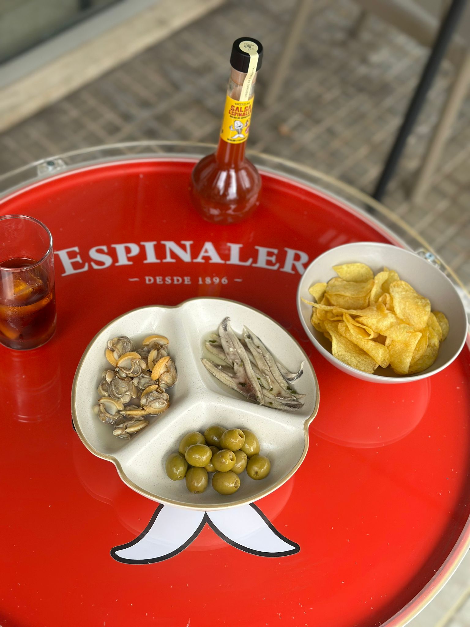 Vermuts i dinars dissabtes i diumenges